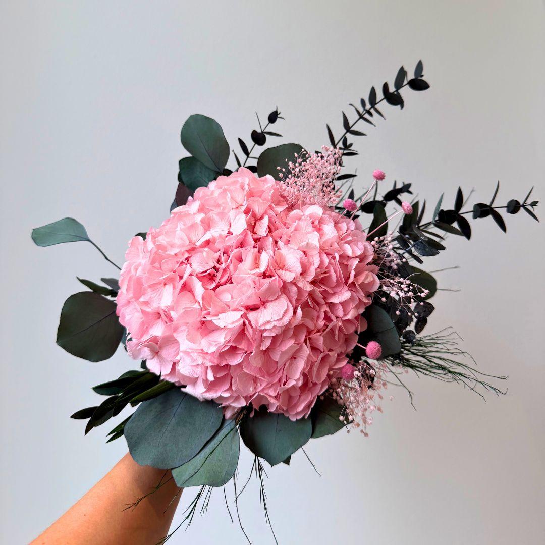 Vaaleanpunainen hortensia